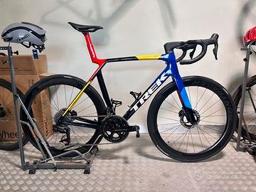 TREK MADONE SLR 9 GEN 8  TG L