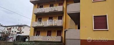 Immobile in asta di 125 m² con 3 locali e box auto