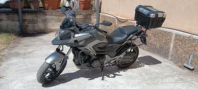 Honda NC 750 x -cambio manuale super accessoriata