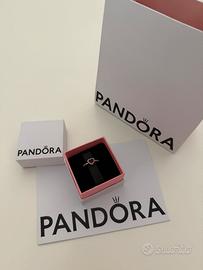 Anello Pandora in Argento 925 con cuore rosso