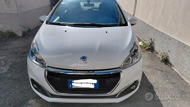 Peugeot 208 PureTech 82 5 porte Allure