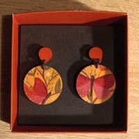 Orecchini in tiglio, farfalle