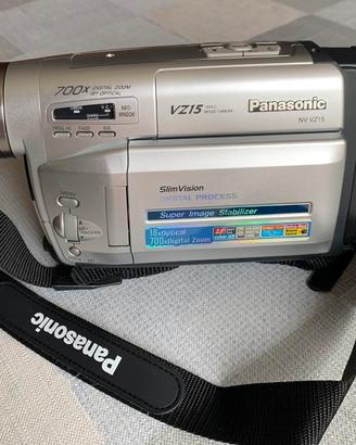 Videocamera “Panasonic 770 x digital zoom” anni’90