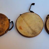 Antichi Tamburelli in Legno e Pelle Vintage