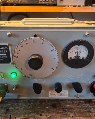 Generatore di bassa frequenza URM 127