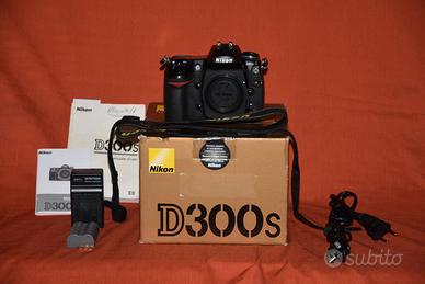 NIKON D300s