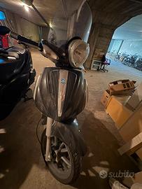 Piaggio Beverly Tourer 125cc