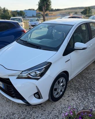 Toyota Yaris 1.5 Hybrid Full optional
