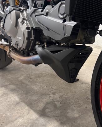 Spoiler motore monster 937