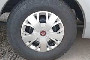 Gomme invernali complete di cerchi e copriruota