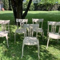 Set di sedie moderne grigie impilabili