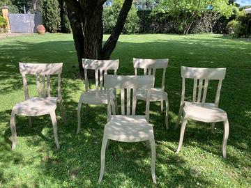 Set di sedie moderne grigie impilabili