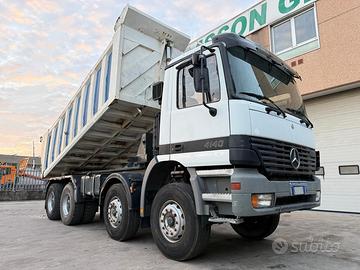 MB ACTROS 4140 Camion/ Rib. Post.