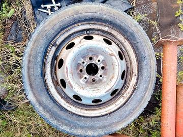 4 gomme 175/70 R14 C 2 estive 2 4 stagioni +cerchi