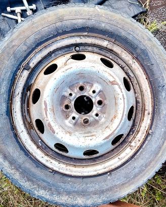 4 gomme 175/70 R14 C 2 estive 2 4 stagioni +cerchi