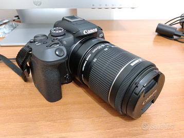 Canon EOS R10, adattatore e 4 obiettivi