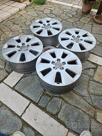 Audi 4 cerchi in lega 17 pollici originali