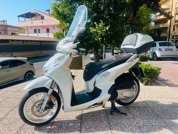 HONDA SH 300 i TUTTO INCLUSO ANCHE PASSAGGIO! MI