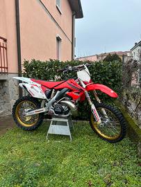 Honda cr 250 da vetrina