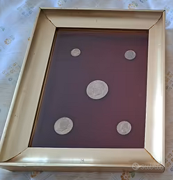 Quadro con monete dollari americani