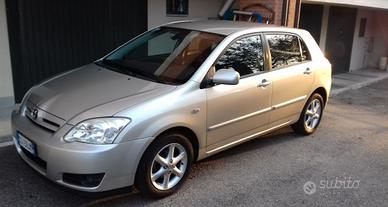 Toyota corolla luxury 1.4 benzina 