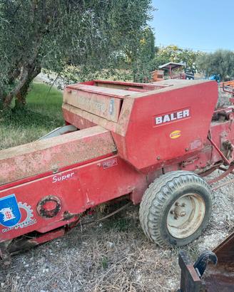 Pressa Italo Svizzera per trattore