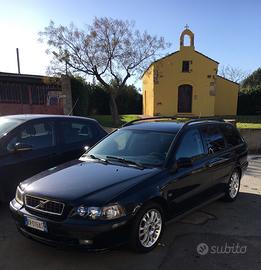 Volvo V40 2001