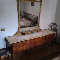 Commode impiallacciato con piano in marmo 