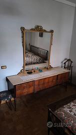 Commode impiallacciato con piano in marmo 