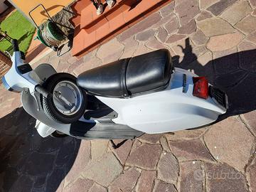 Vespa 50 special