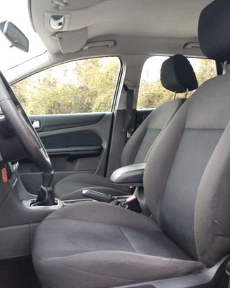 sedili anteriori per ford focus seconda serie