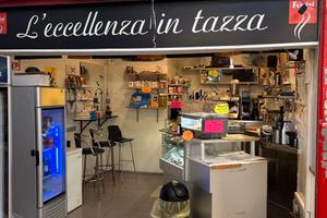 Box adibito a Bar all'interno del mercato