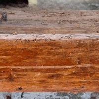 Mangiatoia antica in legno