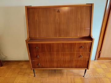 Scrivania con ribalta