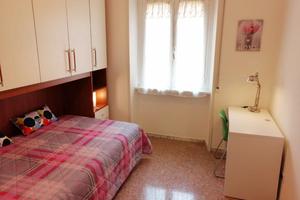 Camera prati per ragazza adiacente metro a cipro