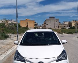 Toyota Yaris Active full optional