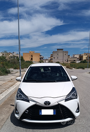 Toyota Yaris Active full optional