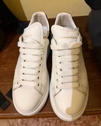 ALEXANDER MCQUEEN TAGLIA 40