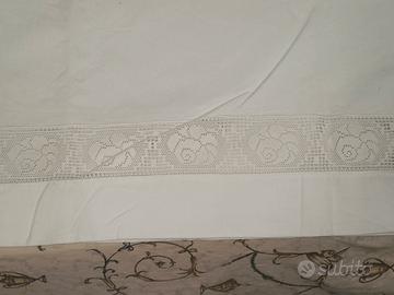1 lenzuolo sopra con introduzione pizzo 