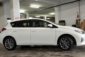 Toyota Auris full ybrid