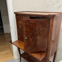 Mobile Antico in legno