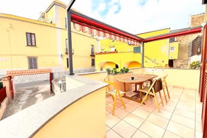 4 LOCALI A BACOLI
