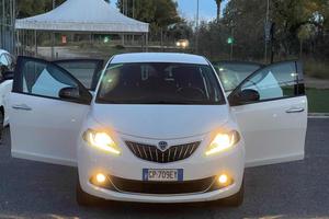 LANCIA Ypsilon 1.0 FireFly 5 porte S&S Hybrid Go