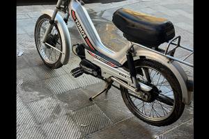 Tomos