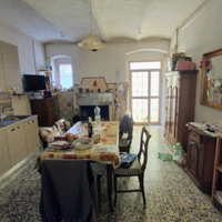 Casa indipendente con garage e taverna