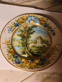 Piatto da frutta in ceramica di Castelli  dipinto 