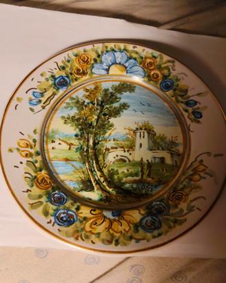 Piatto da frutta in ceramica di Castelli  dipinto 