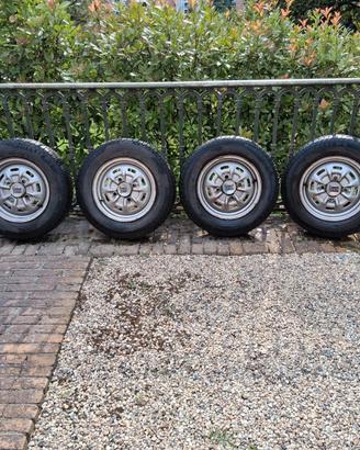 Cerchi originali 4,5J R14 con gomme Lancia Fulvia