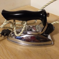 Ferro da stiro d'epoca