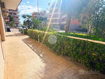 NEGOZIO A MANFREDONIA